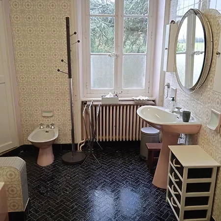 Maison Calme Avec Piscine Entourée De Son Parc Quintenas
