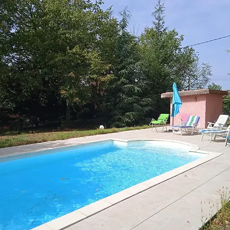 Maison Calme Avec Piscine Entouree De Son Parc *