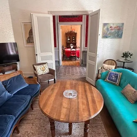 Maison Calme Avec Piscine Entourée De Son Parc